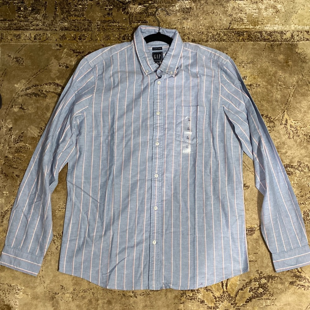 GAP Men’s Long Sleeve Men’s Button Down Shirt